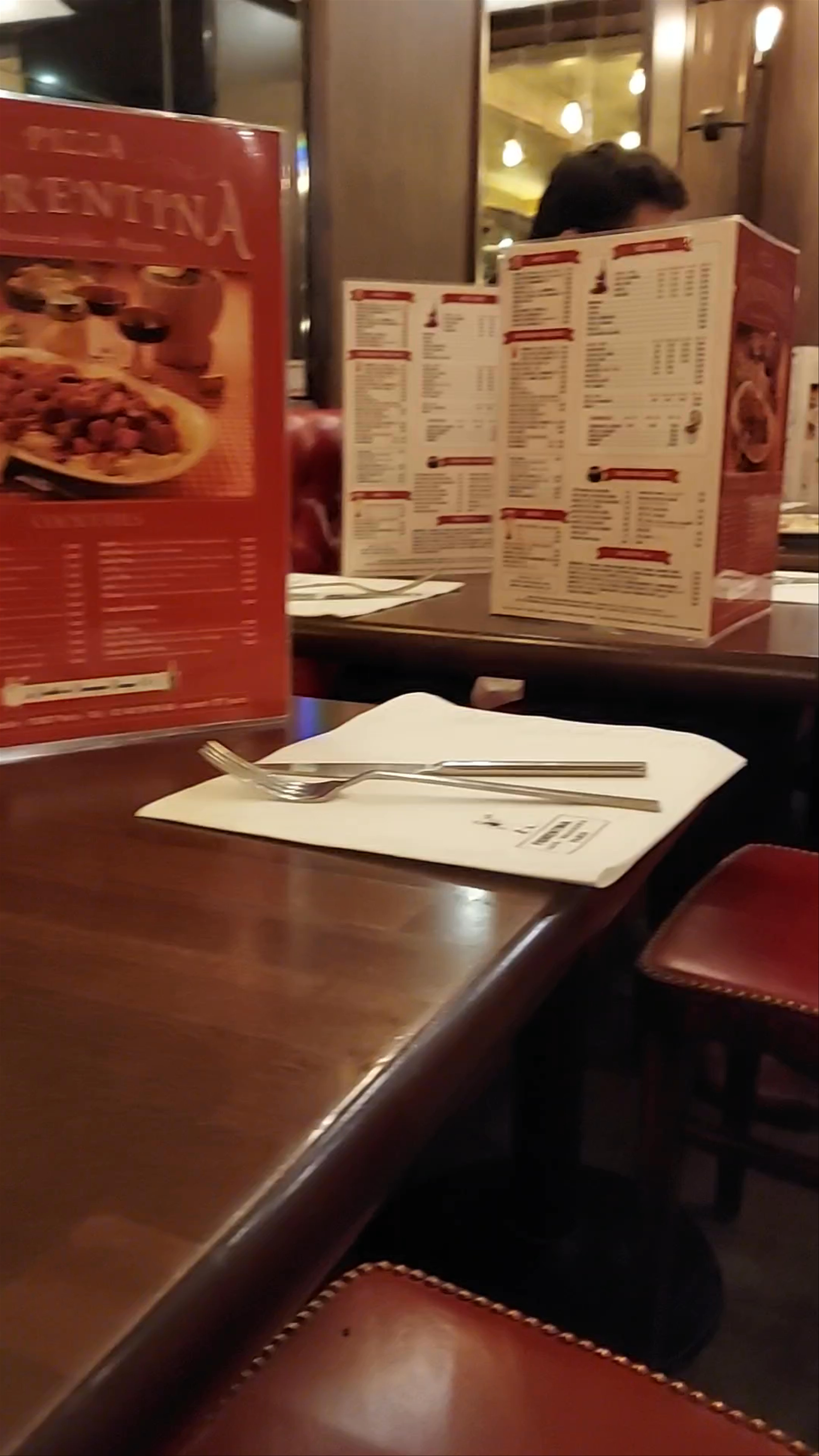 Pizza Fiorentina: Cozy Italian Dining in Paris