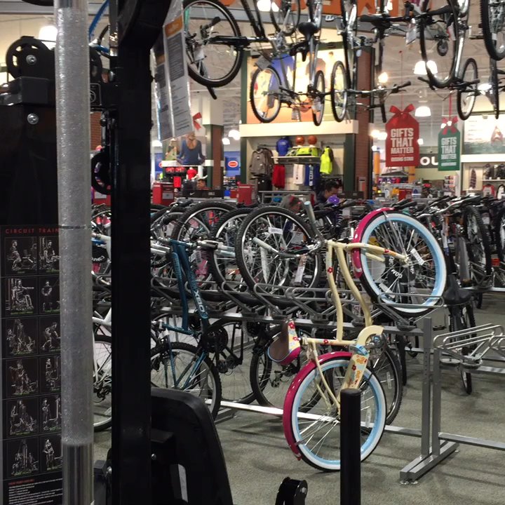 DICK'S Sporting Goods - Sports Wear Near Me - Pasadena, California