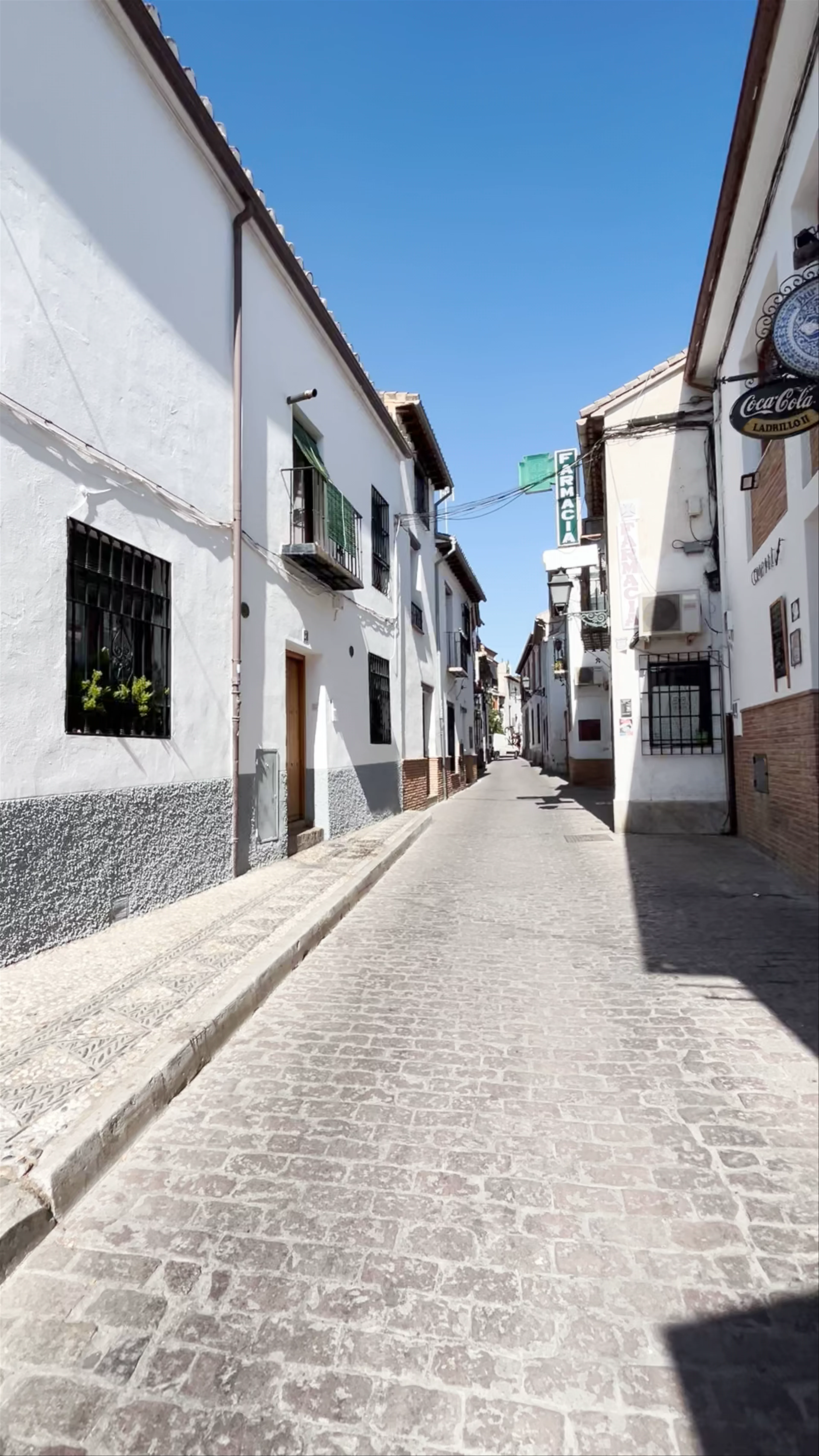 Arco de las Pesas, Placeta de las Minas