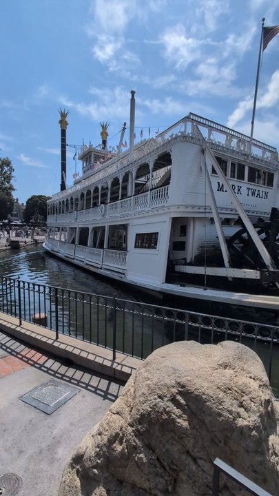 Mark Twain Riverboat - Amusement Parks Near Me - Anaheim, California