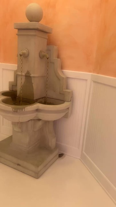 Clink - Bathroom! - Desserts Near Me - Salem, Oregon