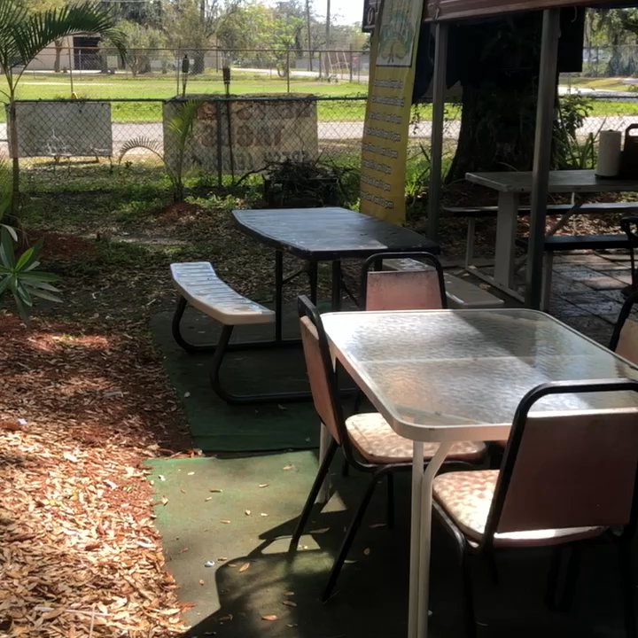 Los Comales - Food Trucks Near Me - Tampa, Florida