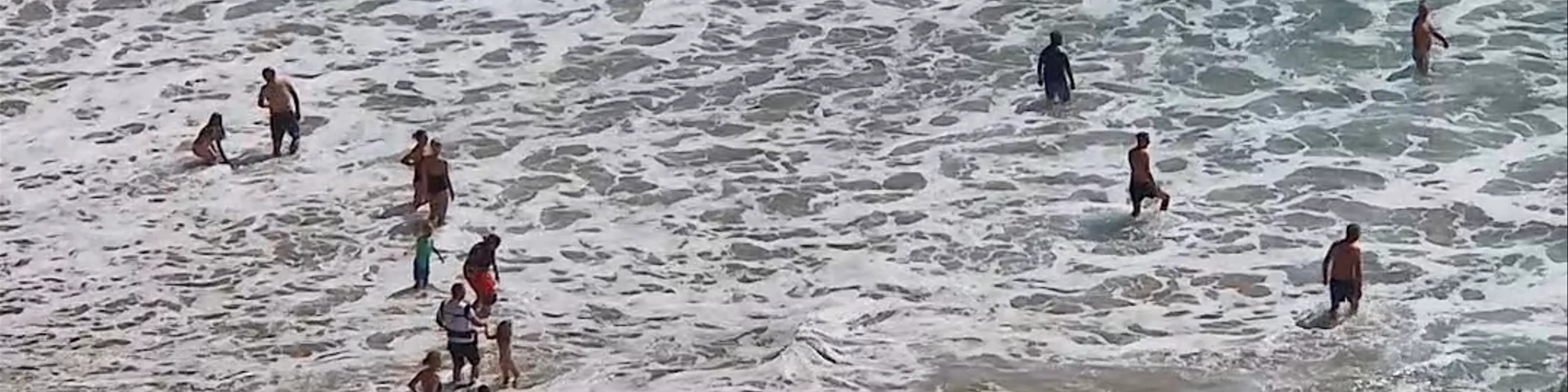 Coumeenoole Beach