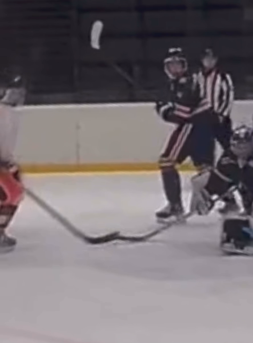 Logan Johnson's Game Equaling  Goal vs. USA | Telford Tigers U19 leading to a Penalty win.