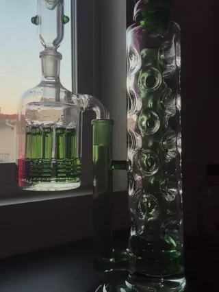 Preview pic of 14mm Bent Neck Tube with Ash Catcher and Bowl.