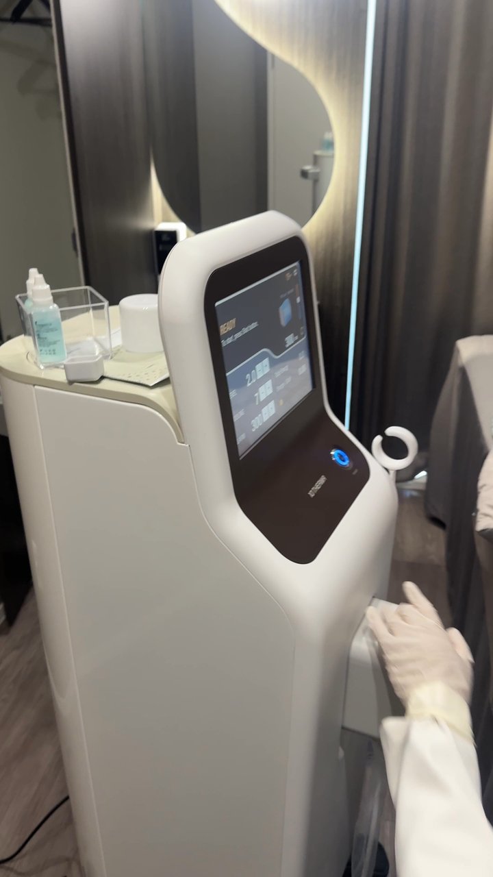 10 THERMA HIFU (Benjamin Clinic)