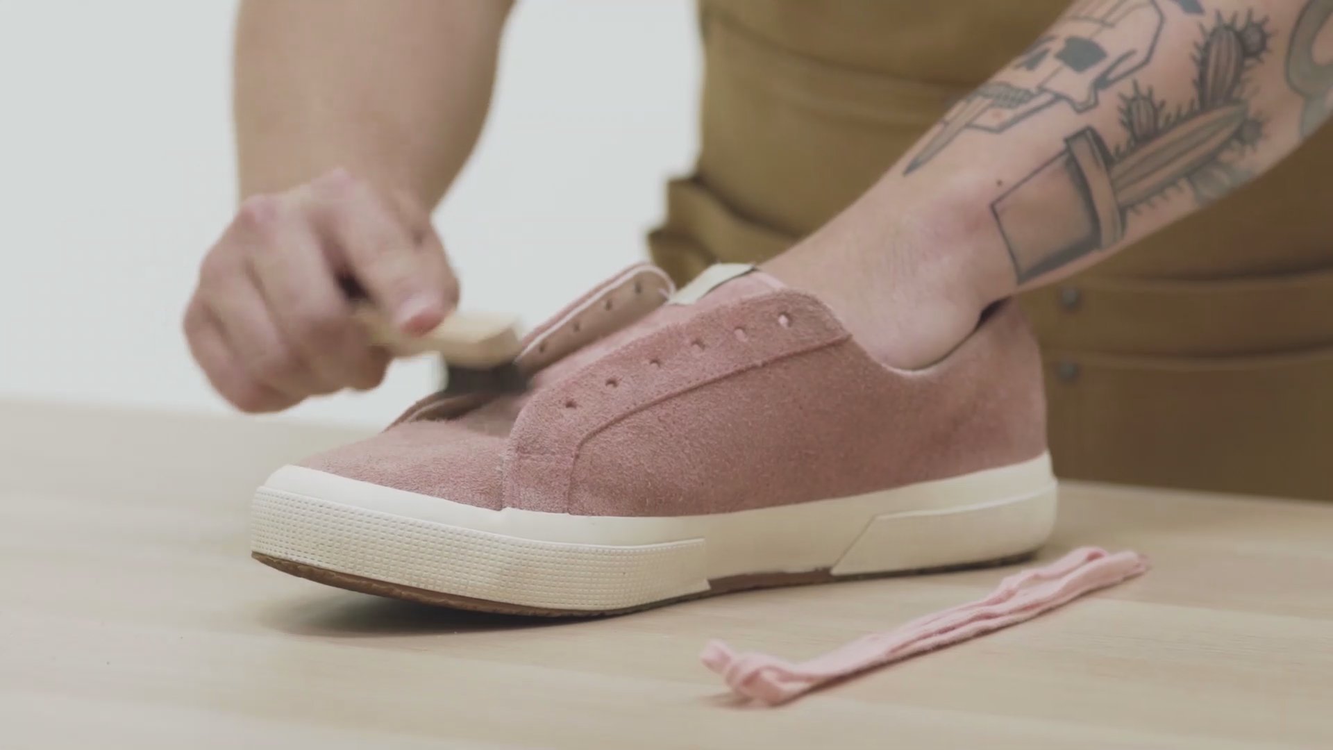 How to clean janoski on sale suede