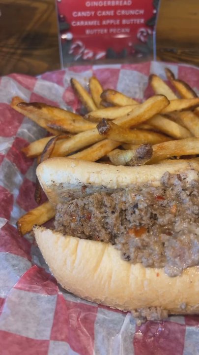 South Philly's Cheesesteaks - Very delicious and a huge scoop of meat ! I would recommend to any of want a great sandwich. - Cheesesteaks Near Me - Ellenton, Florida