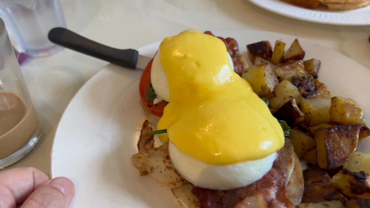 The Greene Lily - Club Benedict - Breakfast & Brunch Near Me - Eureka, California