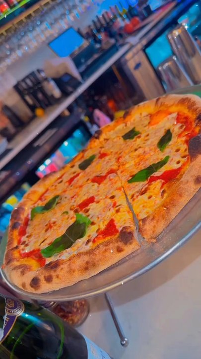 Pizza Art Wine - Margarita pizza - Italian Near Me - Baton Rouge, Louisiana