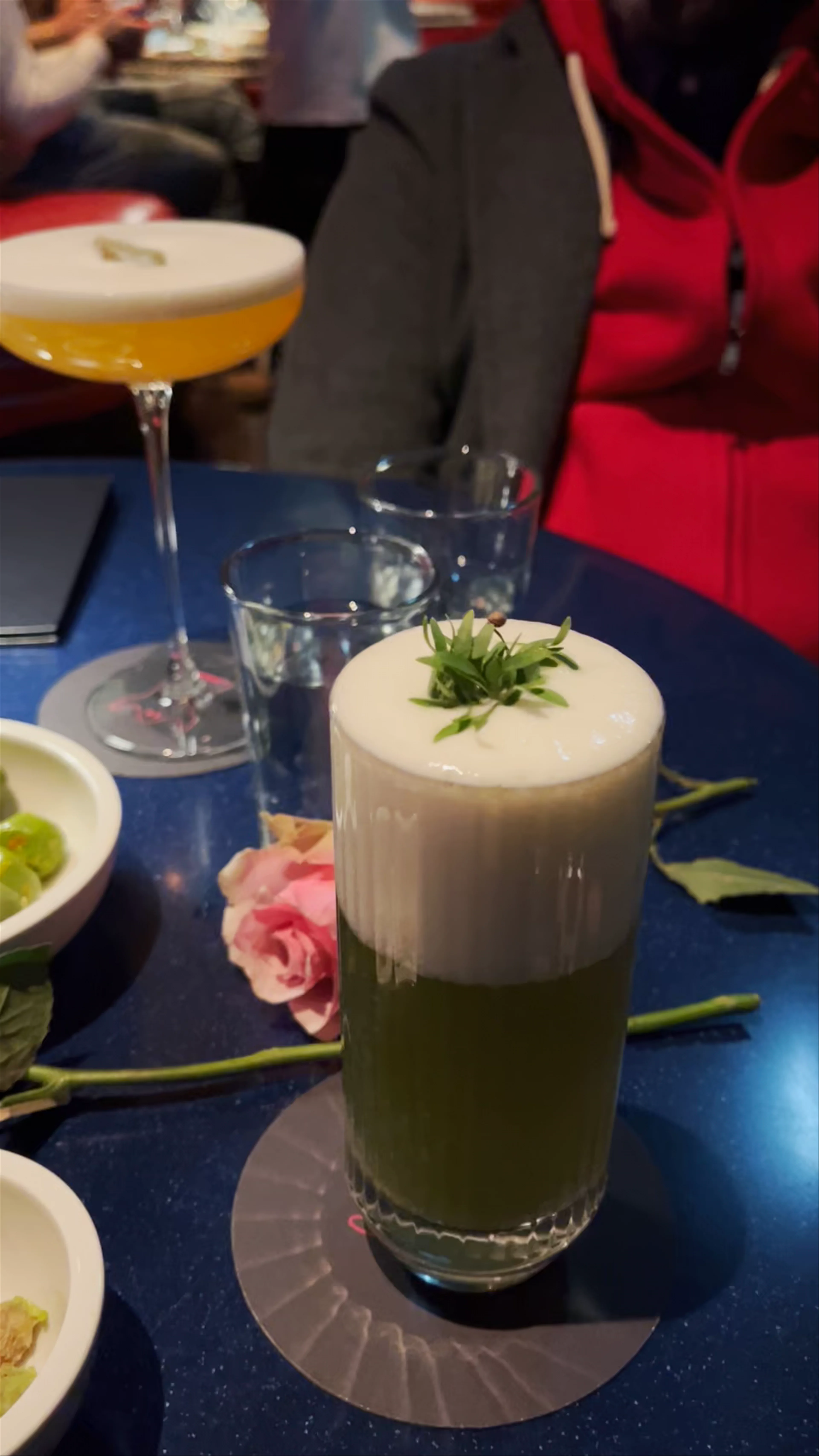 Super Lyan, Nieuwezijds Voorburgwal