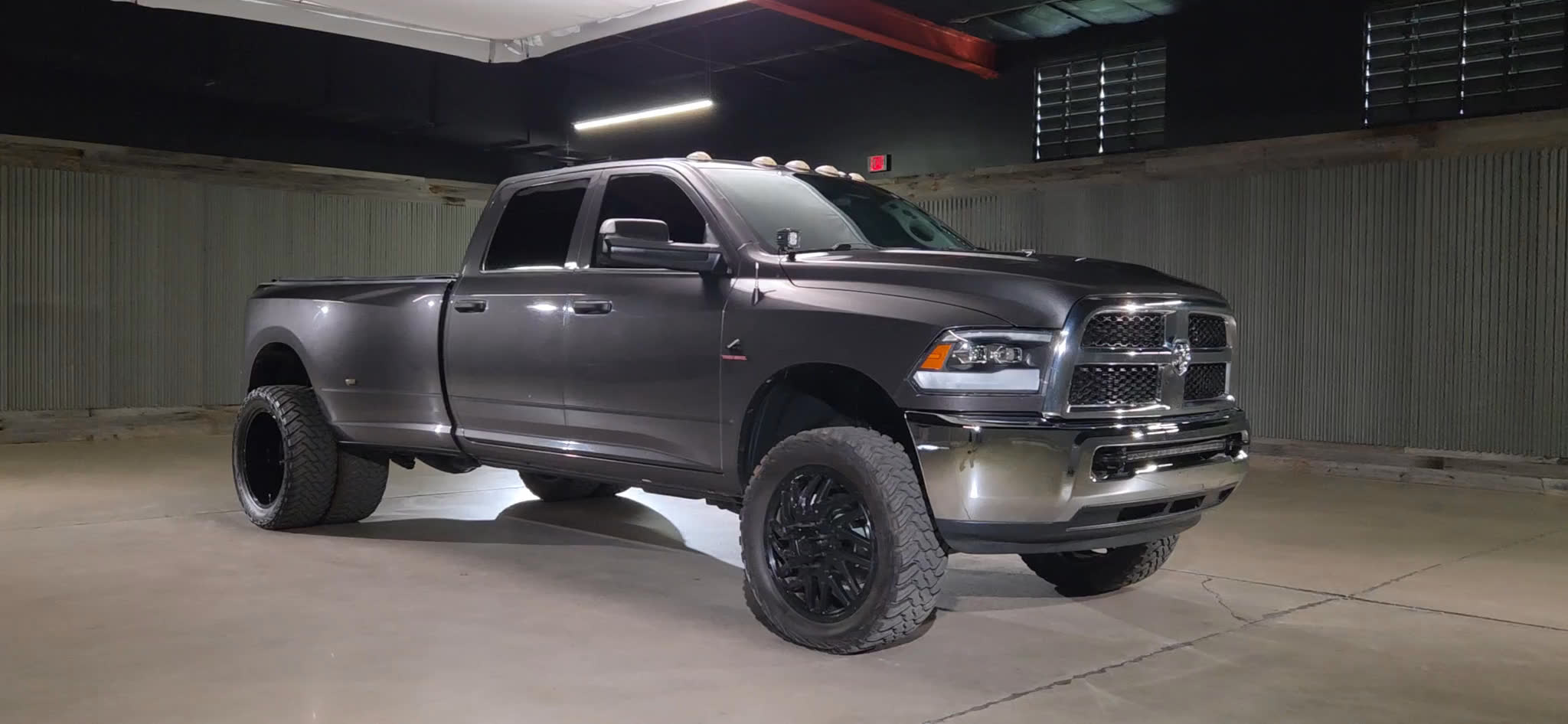 Lifted Trucks - #T33866 - 2018 Ram 3500 Tradesman Crew Cab