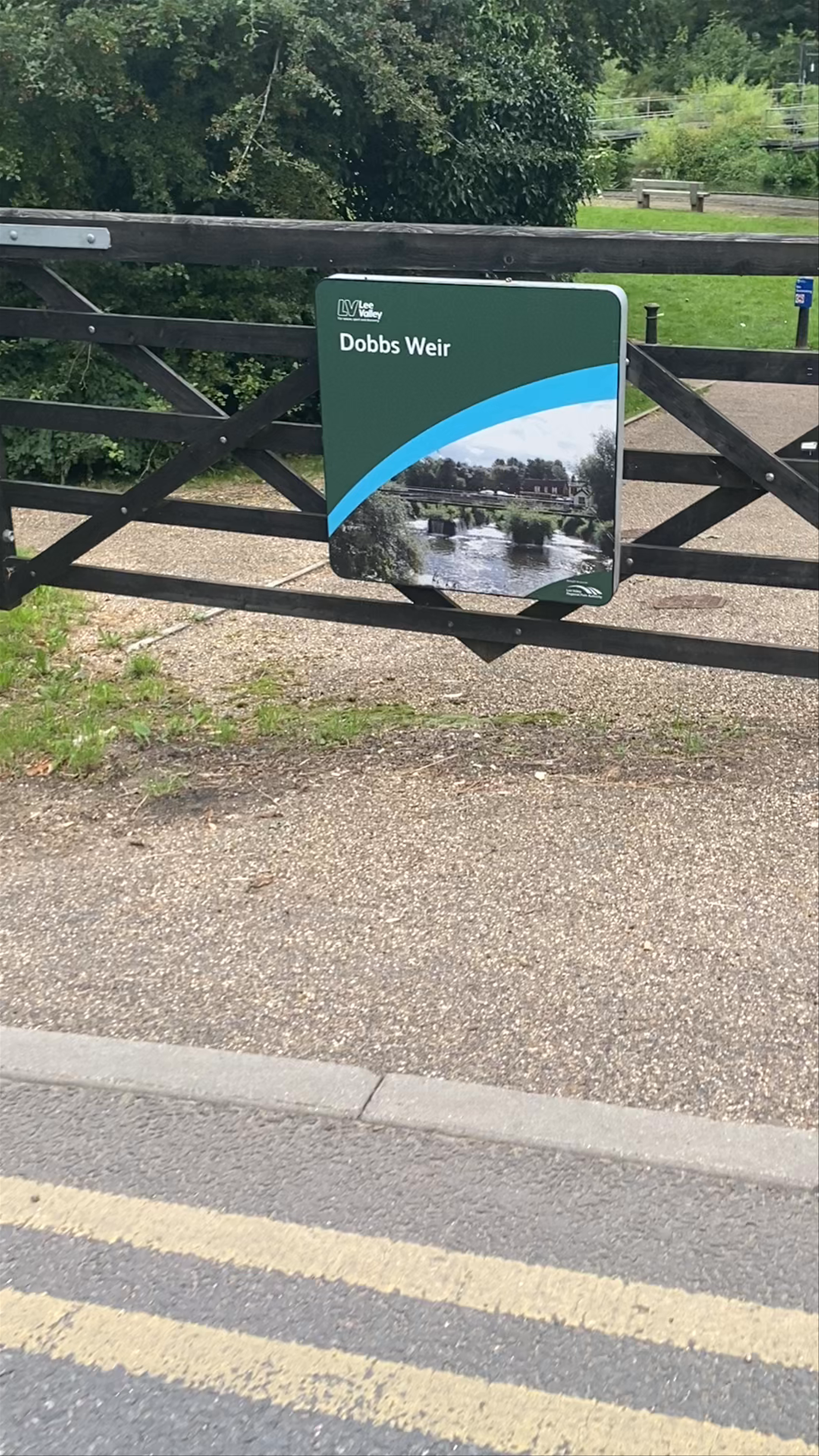 Peaceful Stroll Through Dobbs Weir in Hoddesdon, UK