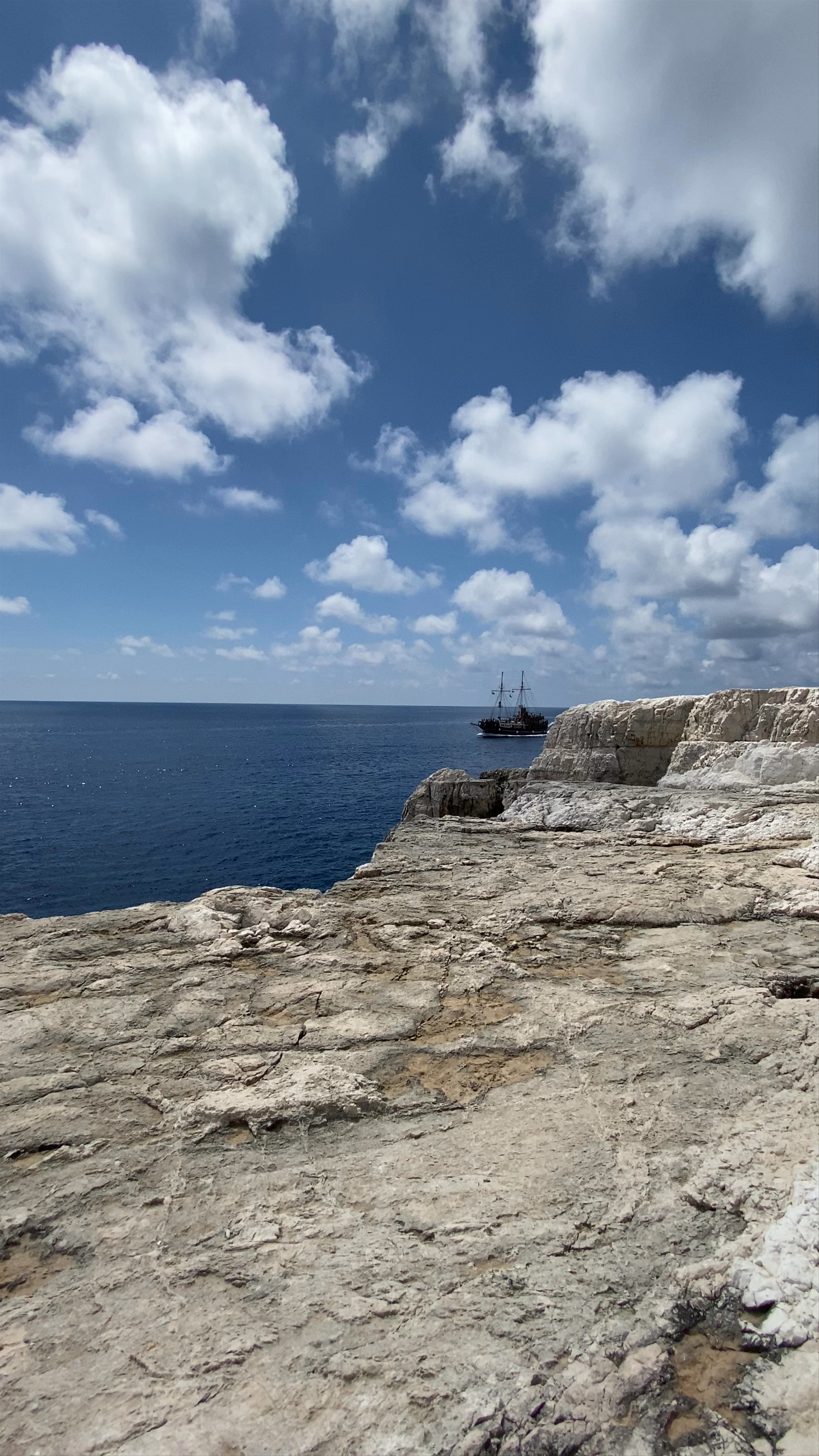 Plakaki Beach: Untouched Coastal Majesty in Laganas, Greece