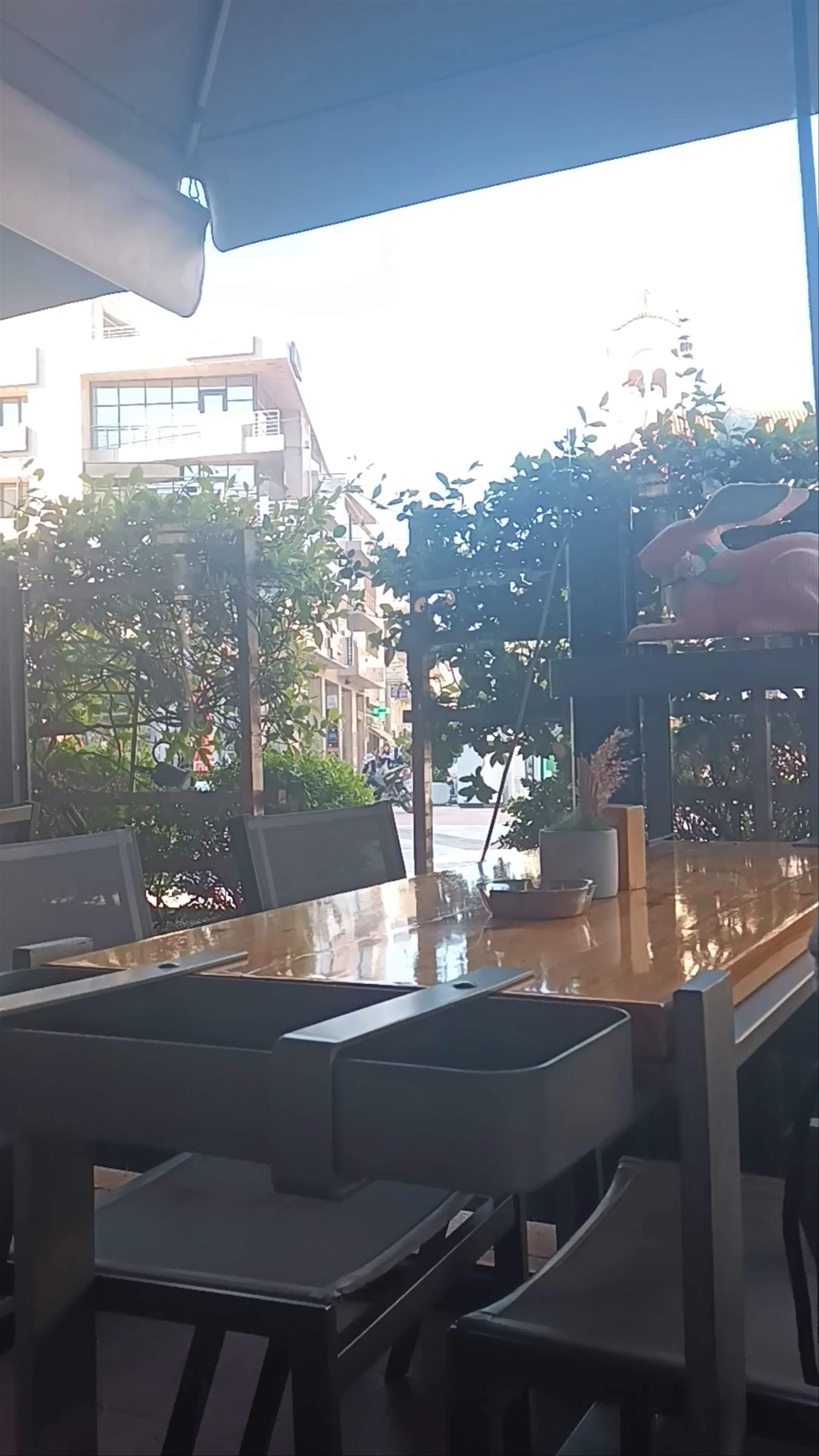 Chill Afternoon Coffee at il Posto in Evosmos, Greece