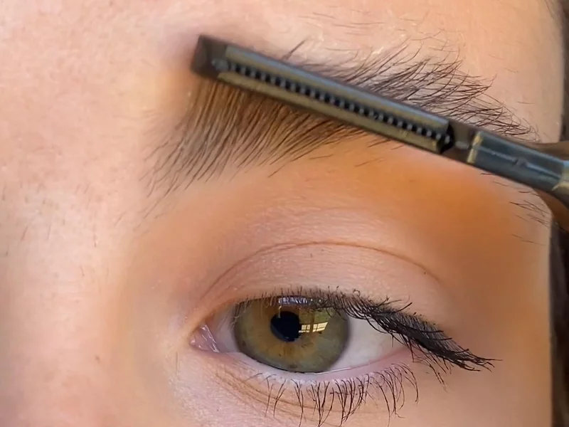 La Muse Brow Care Demo