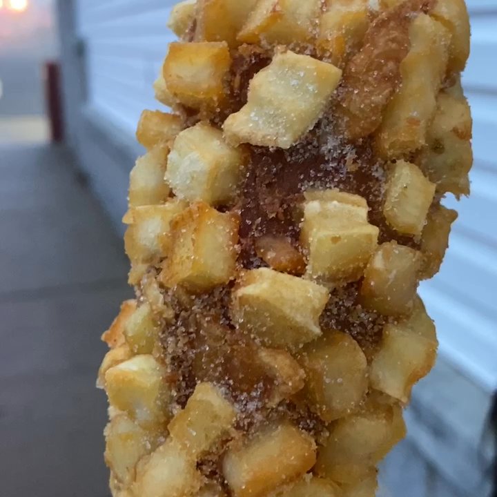 GoldMiss - Cheese pull game strong :) - Hot Dogs Near Me - Fairfax, Virginia