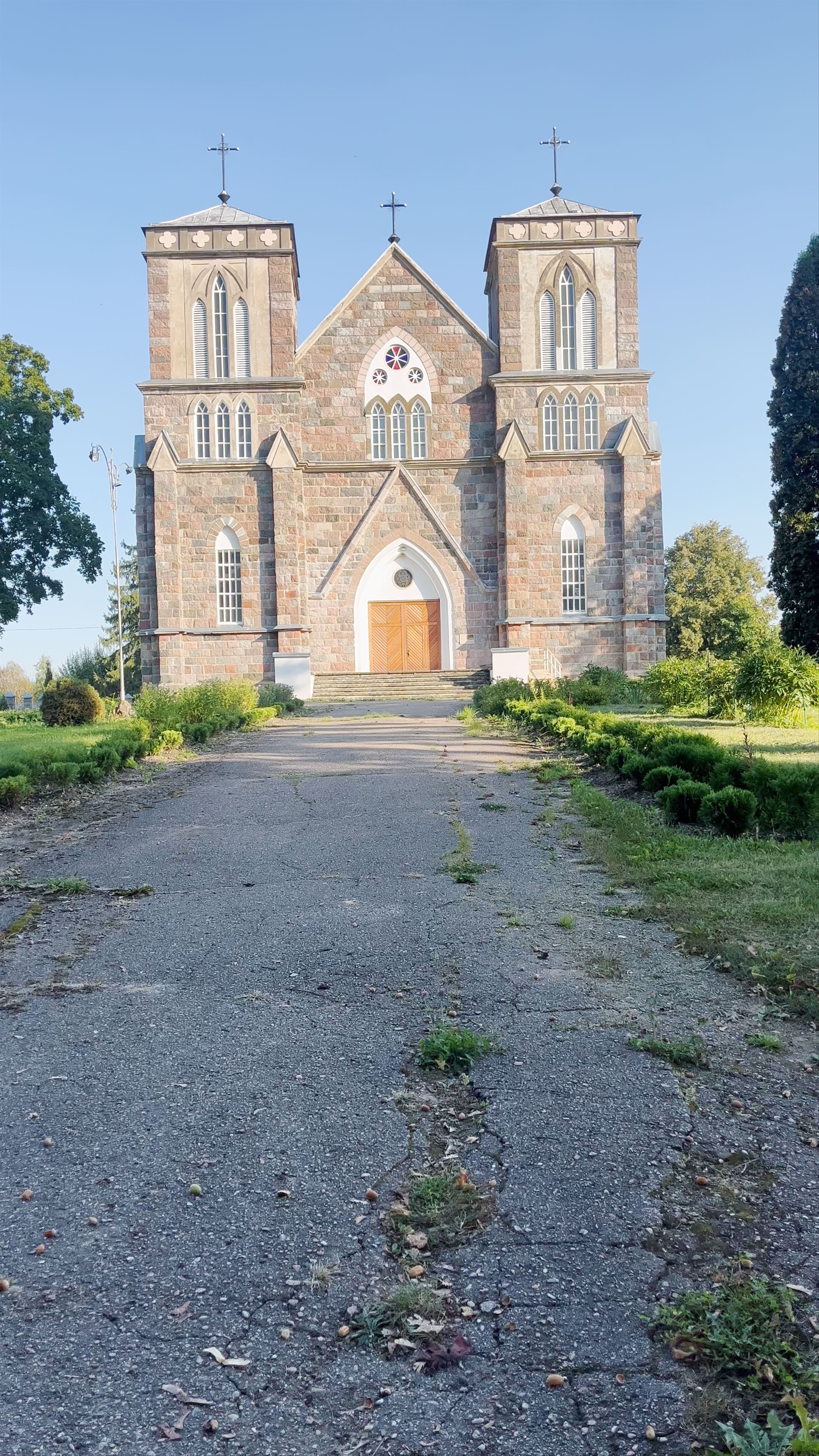 Juzefovas sv. Pētera un Pāvila Romas katoļu baznīca: Serene Catholic Church in Juzefova, Latvia