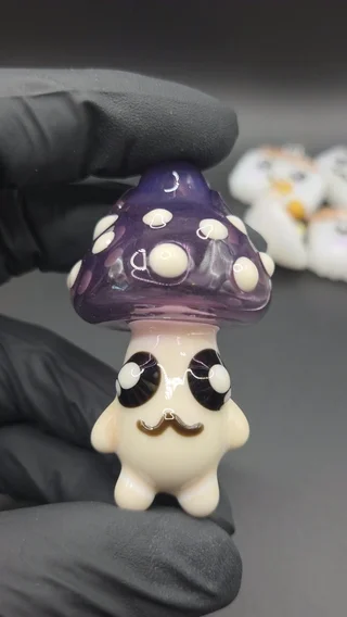 Preview pic of Kawaii mushroom