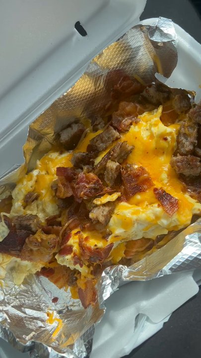 Bull Chicks - Let me tell yall something! Bull chica has the best breakfast to go! Hot and ready fixed as you order. Real ingredients - Burgers Near Me - Baton Rouge, Louisiana