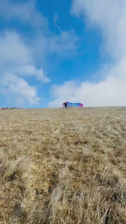 Penguin Paragliding - Some photos and video from recent paragliding lessons with Penguin Paragliding - Paragliding Near Me