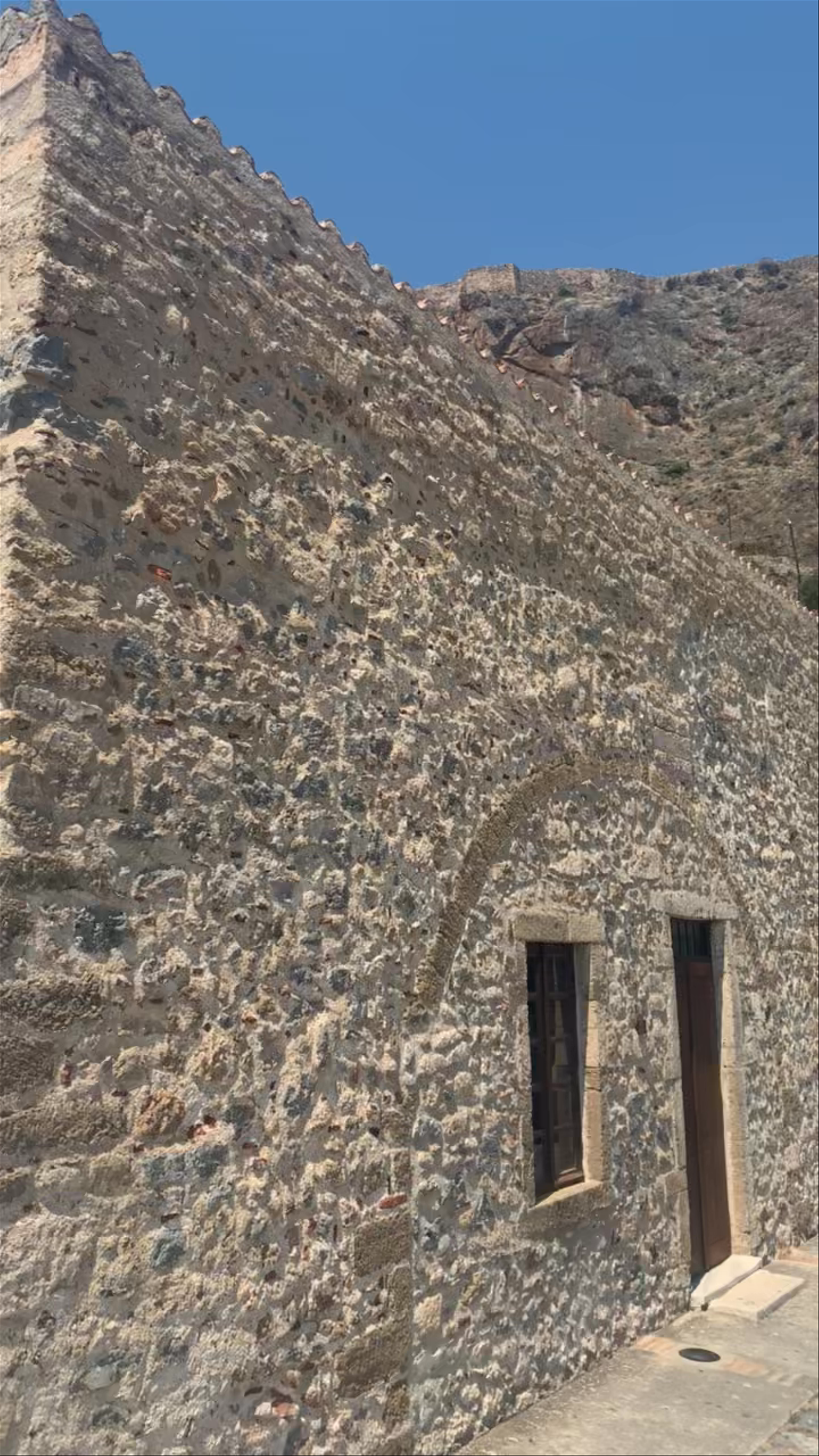 βῶλαξ (volax) espresso bar