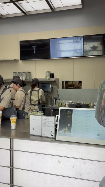 Heytea - Busy as busy can be - Bubble Tea Near Me - Daly City, California