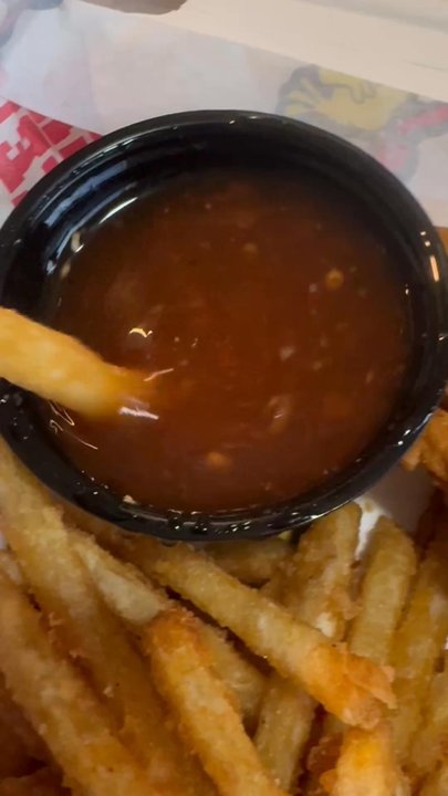 The Chicken Shack - Water sweet chili sauce - Chicken Shop Near Me - Wenatchee, Washington
