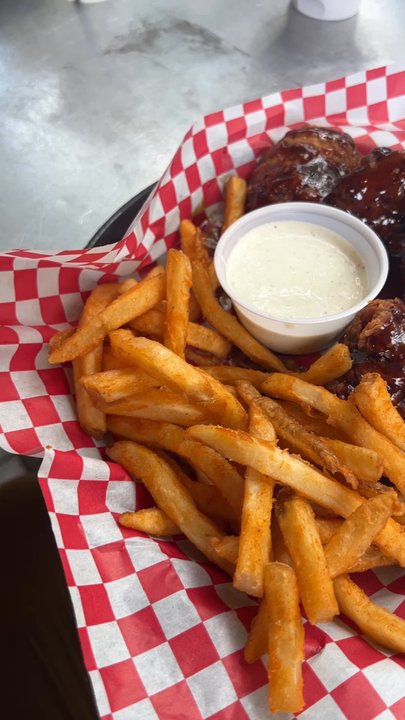 Macs on Daniel Island - Tenders and fries - Sports Bars Near Me - Charleston, South Carolina