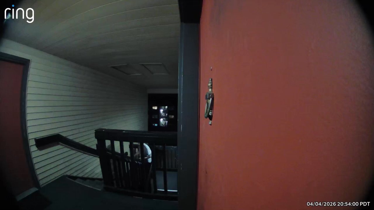 Young Buck Movers - Ring camera video of the business owner, Brant Powers, returning my key and fleeing the scene after I texted him that I was calling the cops - Movers Near Me