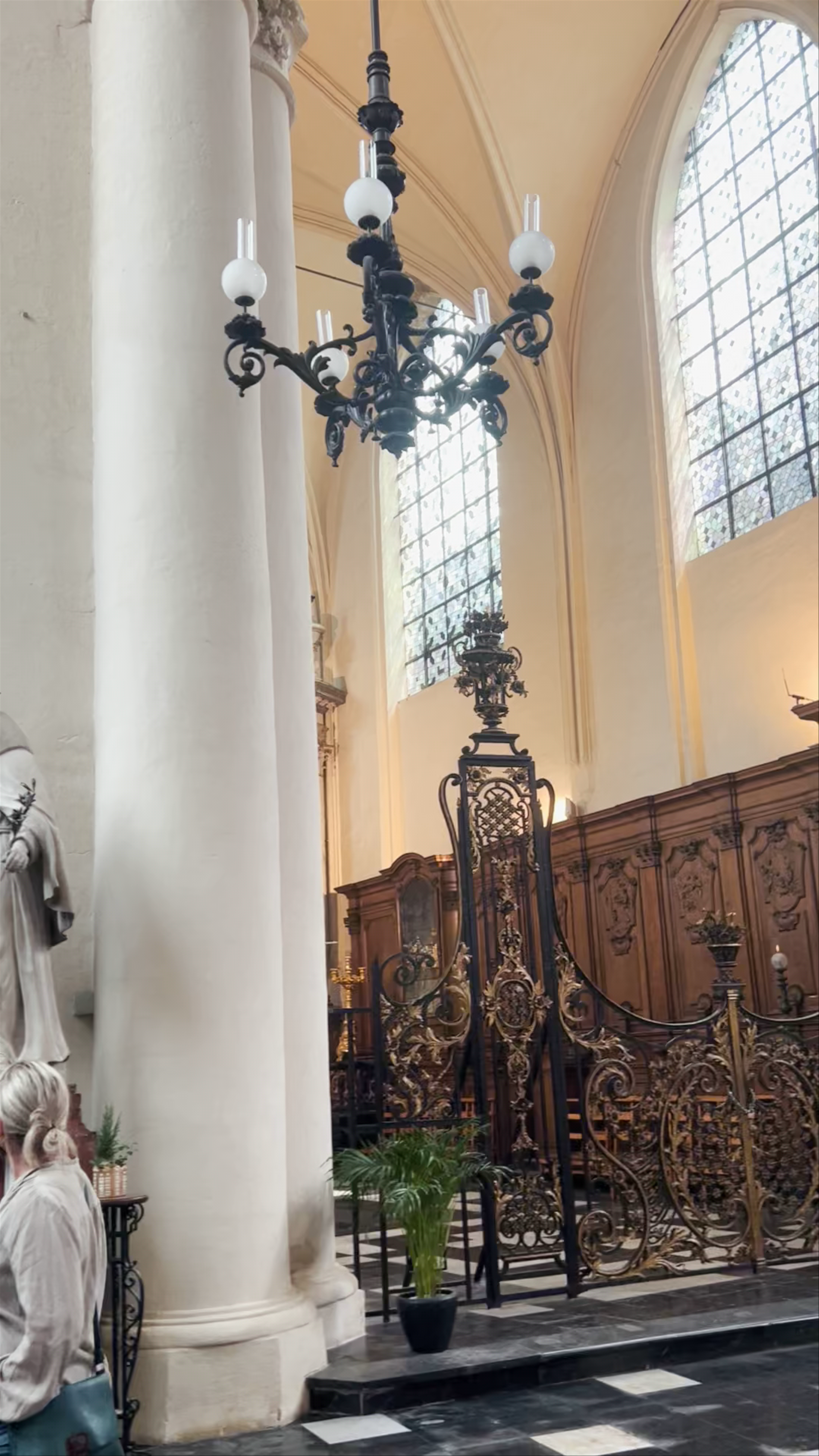 Saint Nicholas Church: Historic Serenity in Brussels