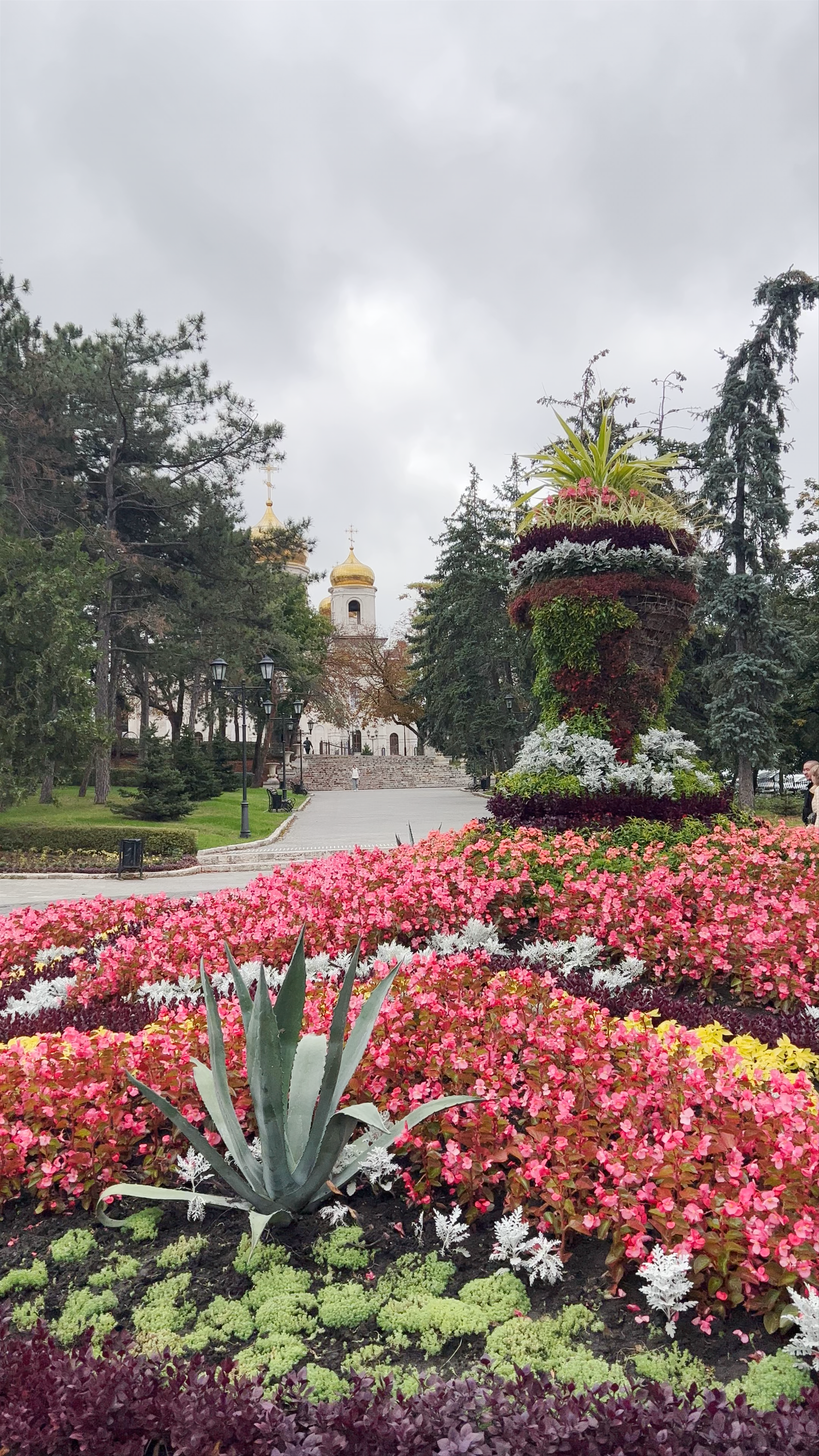 Spassky Cathedral Gardens in Pyatigorsk: A Serene Floral Escape