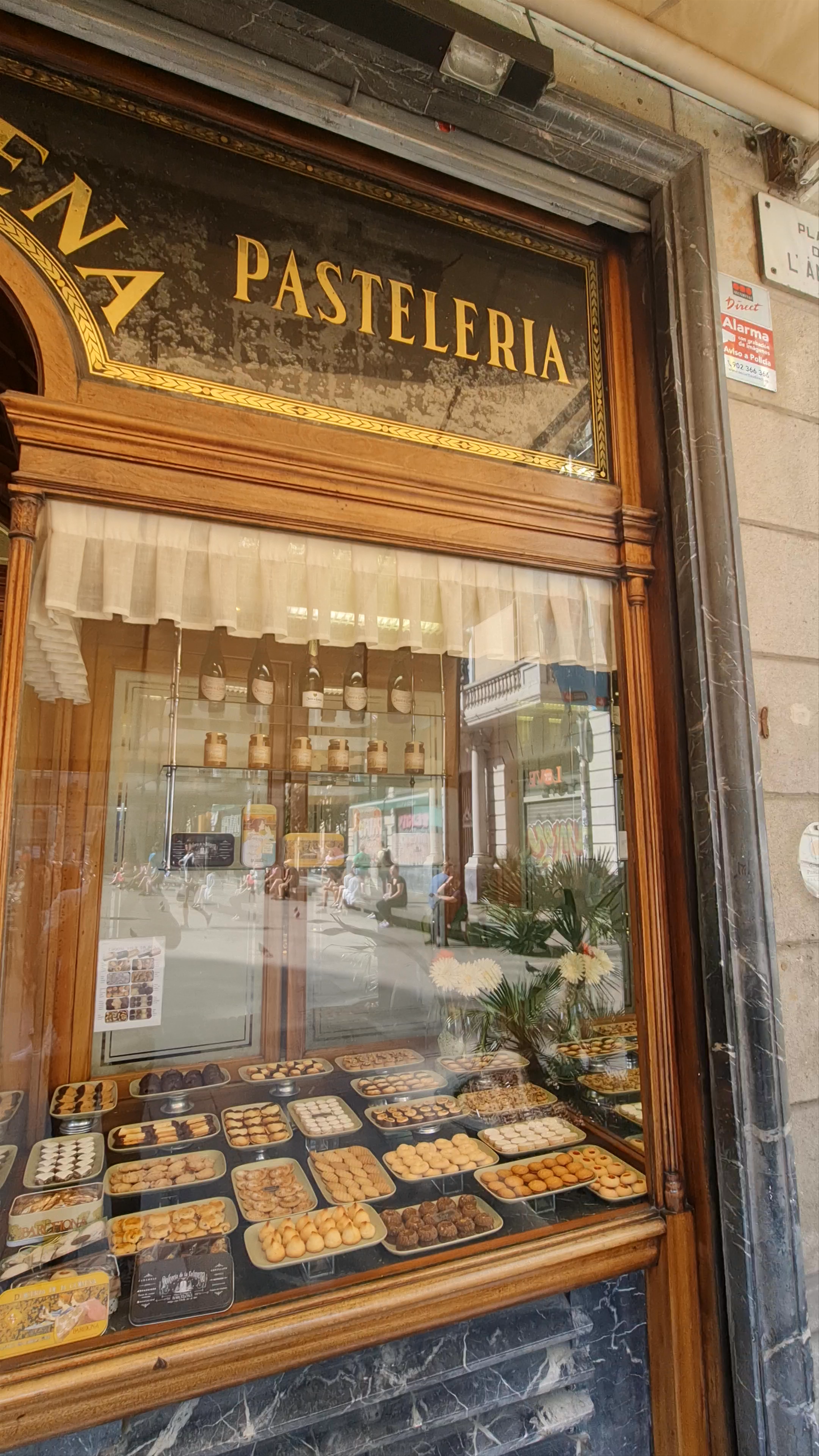 Pastisseria La Colmena