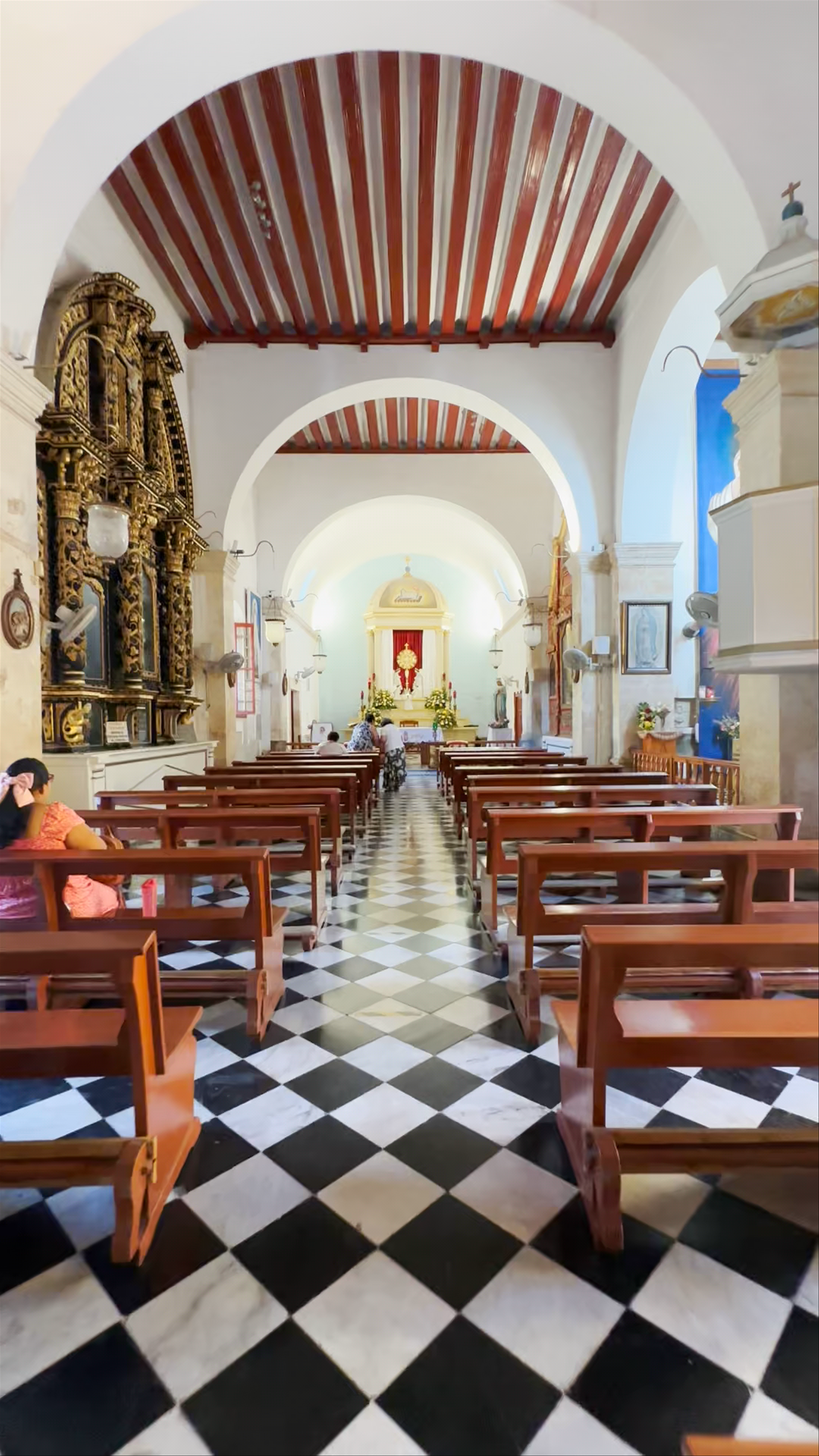TEMPLO DEL DULCE NOMBRE DE JESÚS