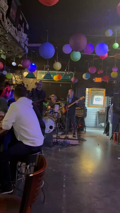 Callahan's - Here on Wednesday , this band said they were practicing, they had a great sound. - Bars Near Me - Santa Cruz, California