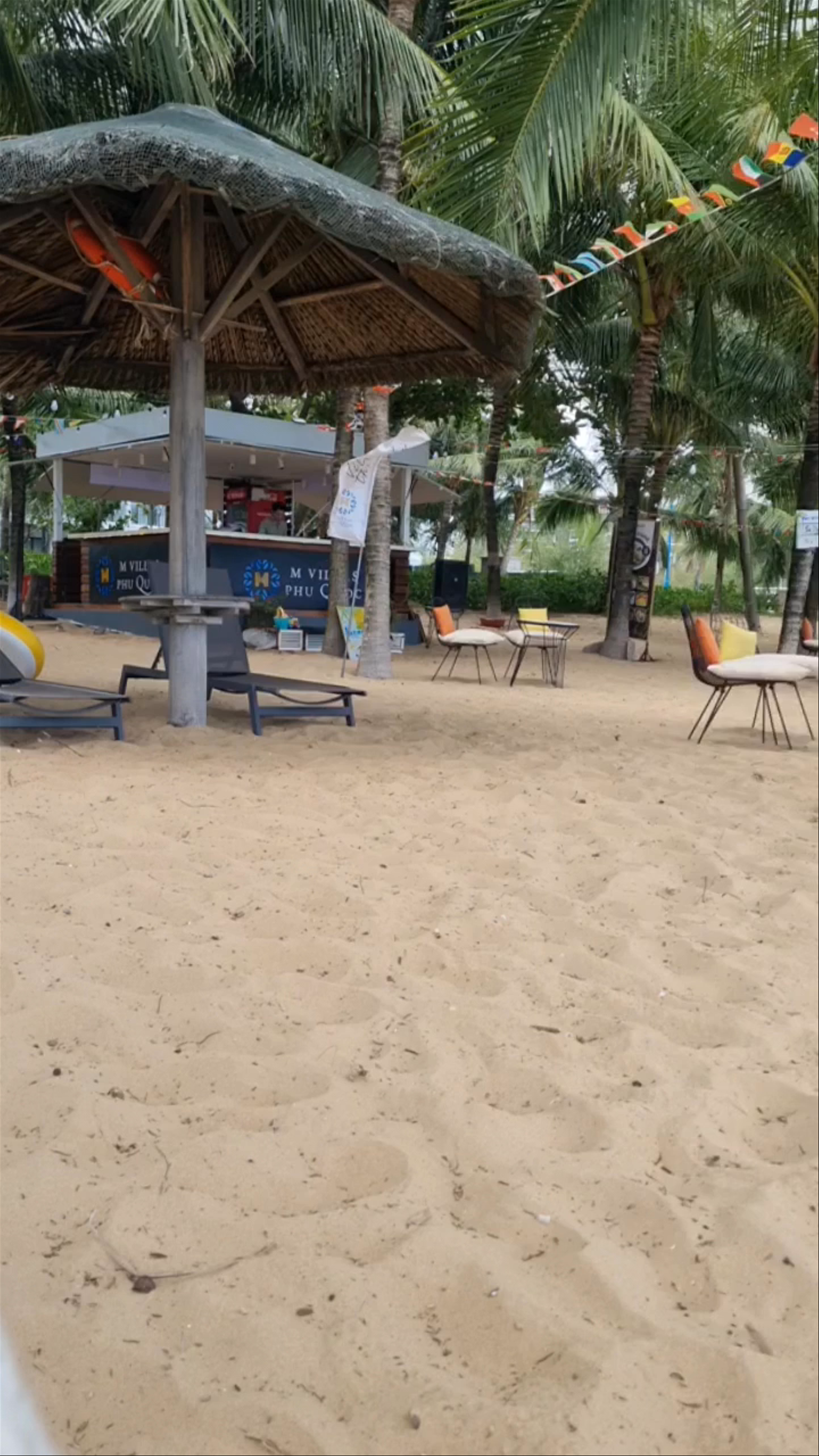 M Villas Beach Bar