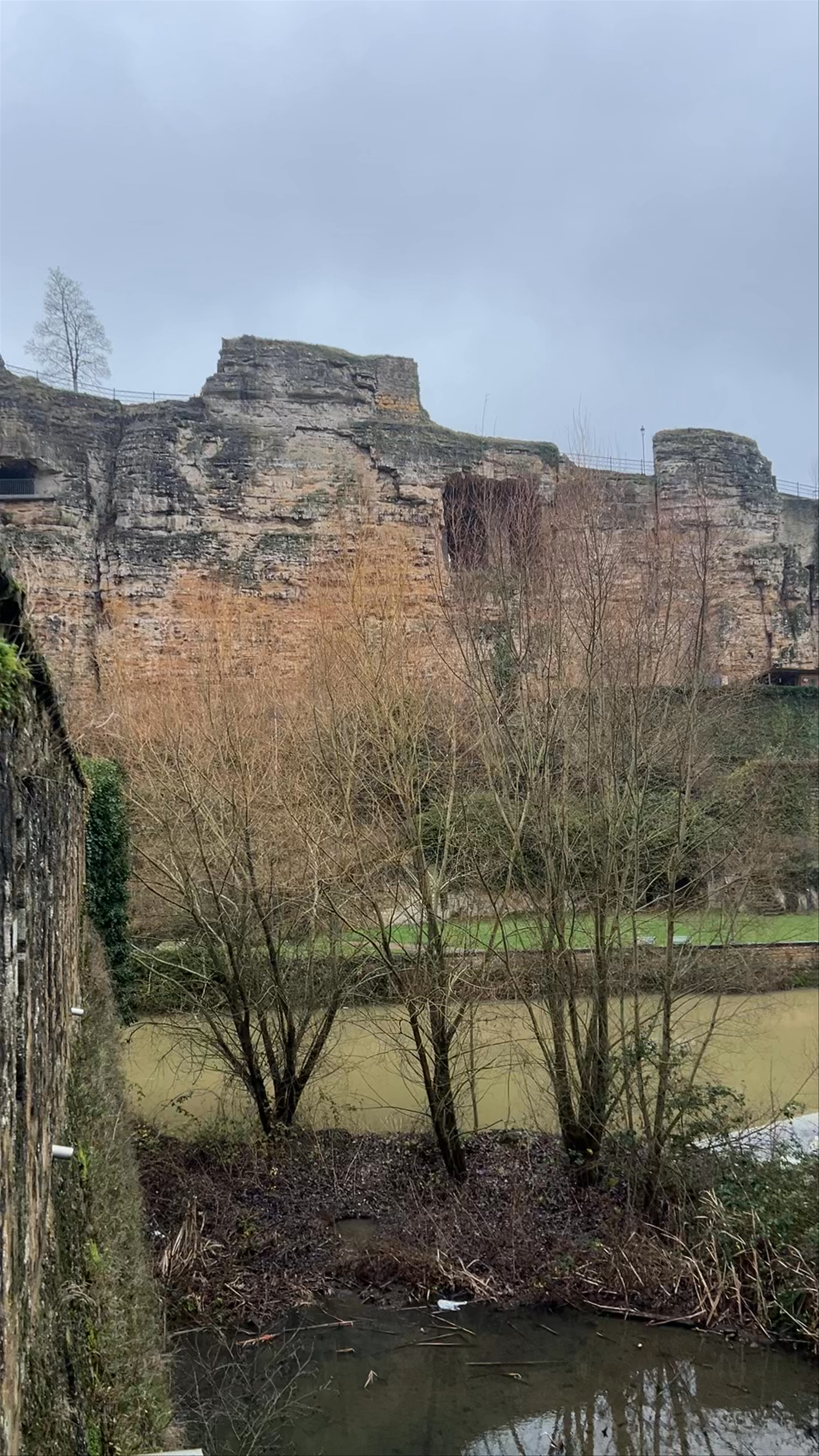 Spanish (Grund) Gate