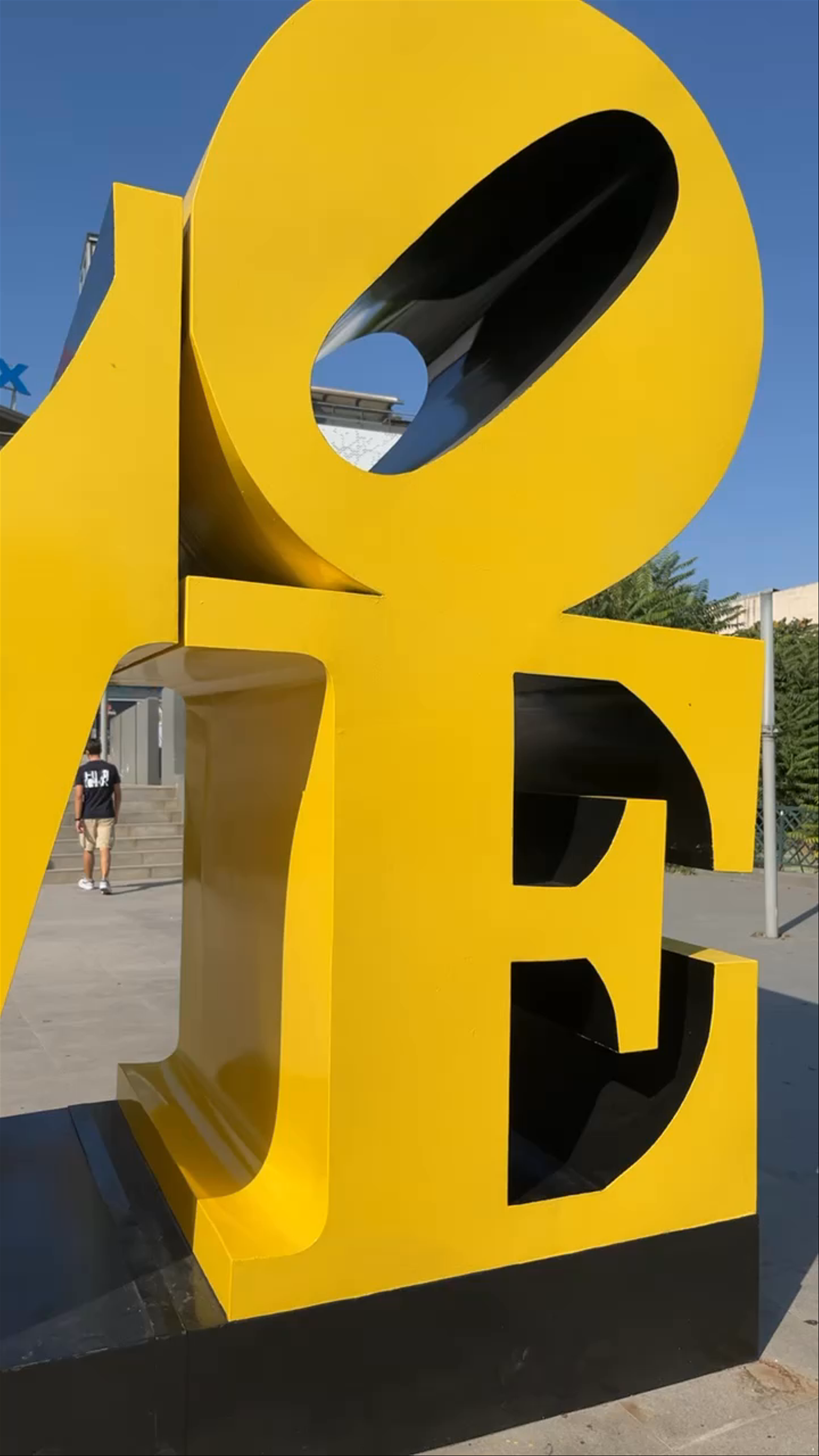 One Salonica Outlet Mall: Trendy Shopping Vibes in Thessaloniki