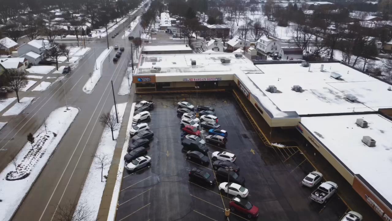 Hot Bargain Depot - Outlet Stores Near Me - Milwaukee, Wisconsin