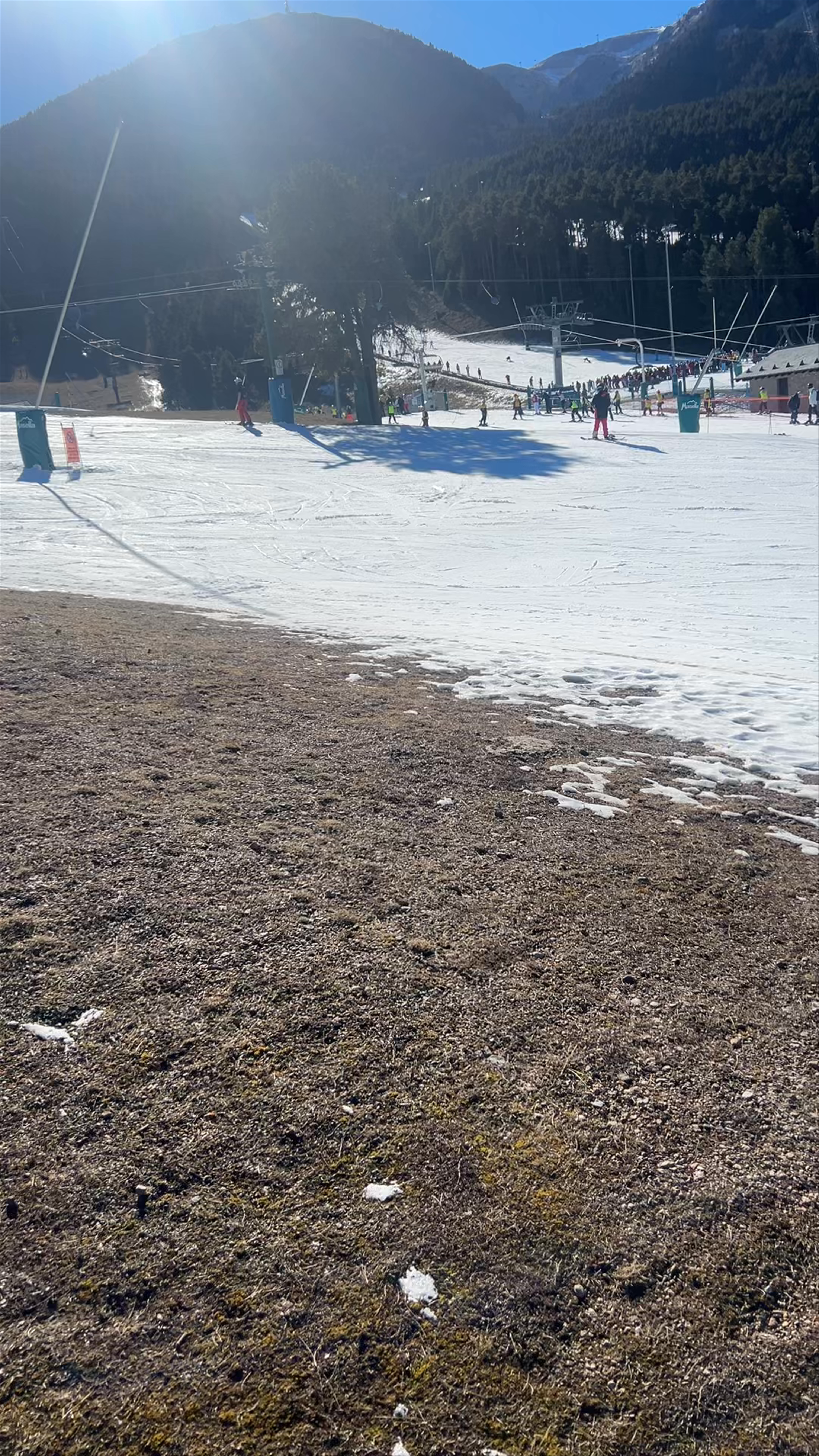 Sunny Ski Adventure at Masella Ski Resort, Catalunya
