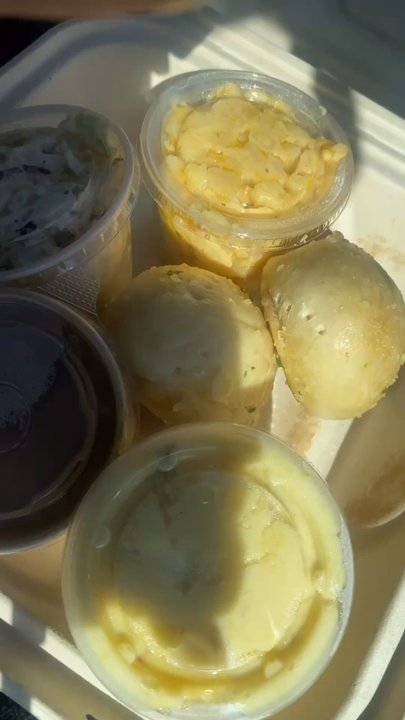 Rosie's BBQ Kitchen - Pantry size : Coleslaw, Macaroni & Cheese, and Mashed Potatoes w. Gravy (on side). Garlic Rolls. All under $10 ! - Barbeque Near Me - Chatsworth, California