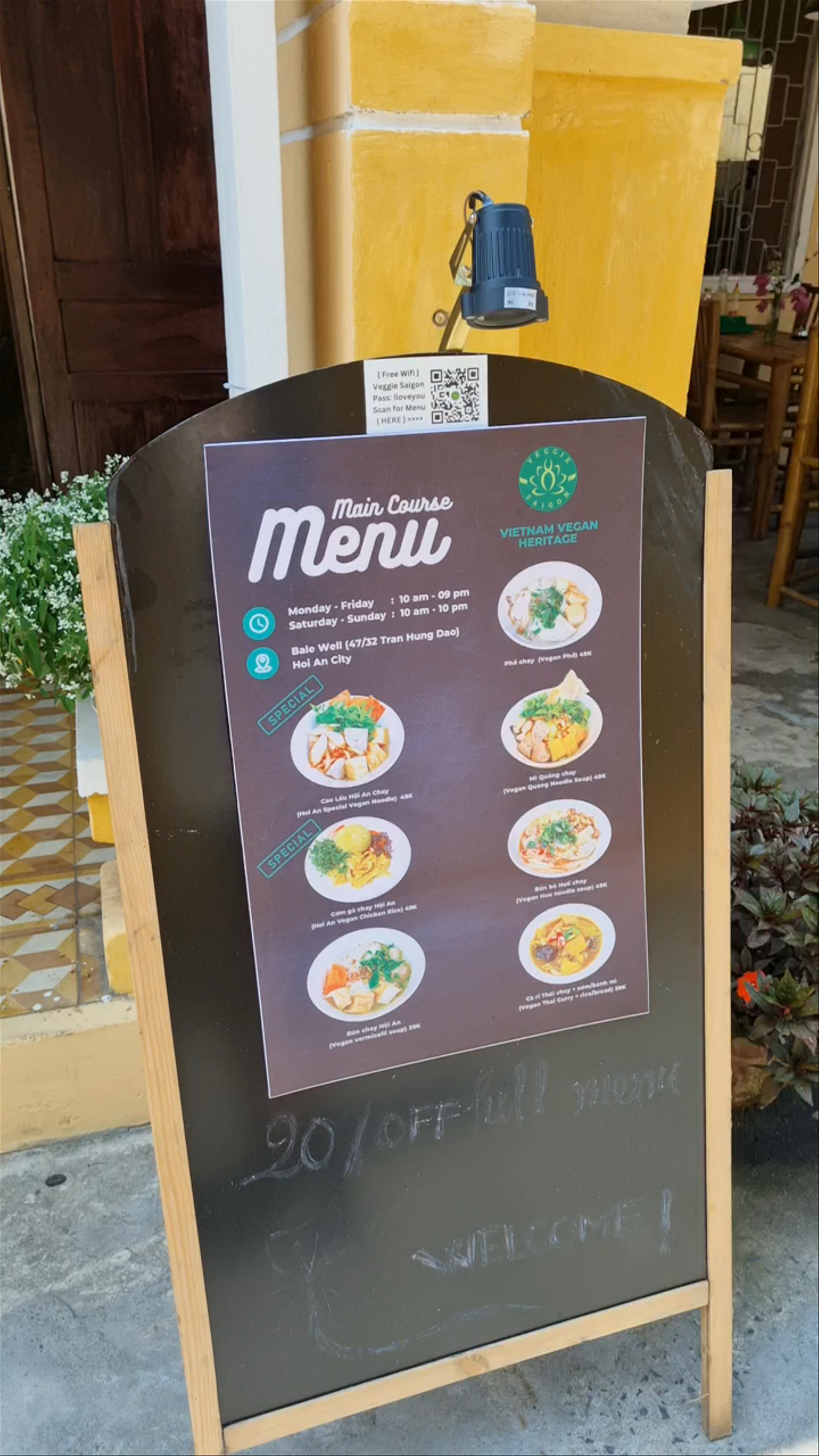 Veggie Saigon Restaurant (Vietnamese and Thai vegan)