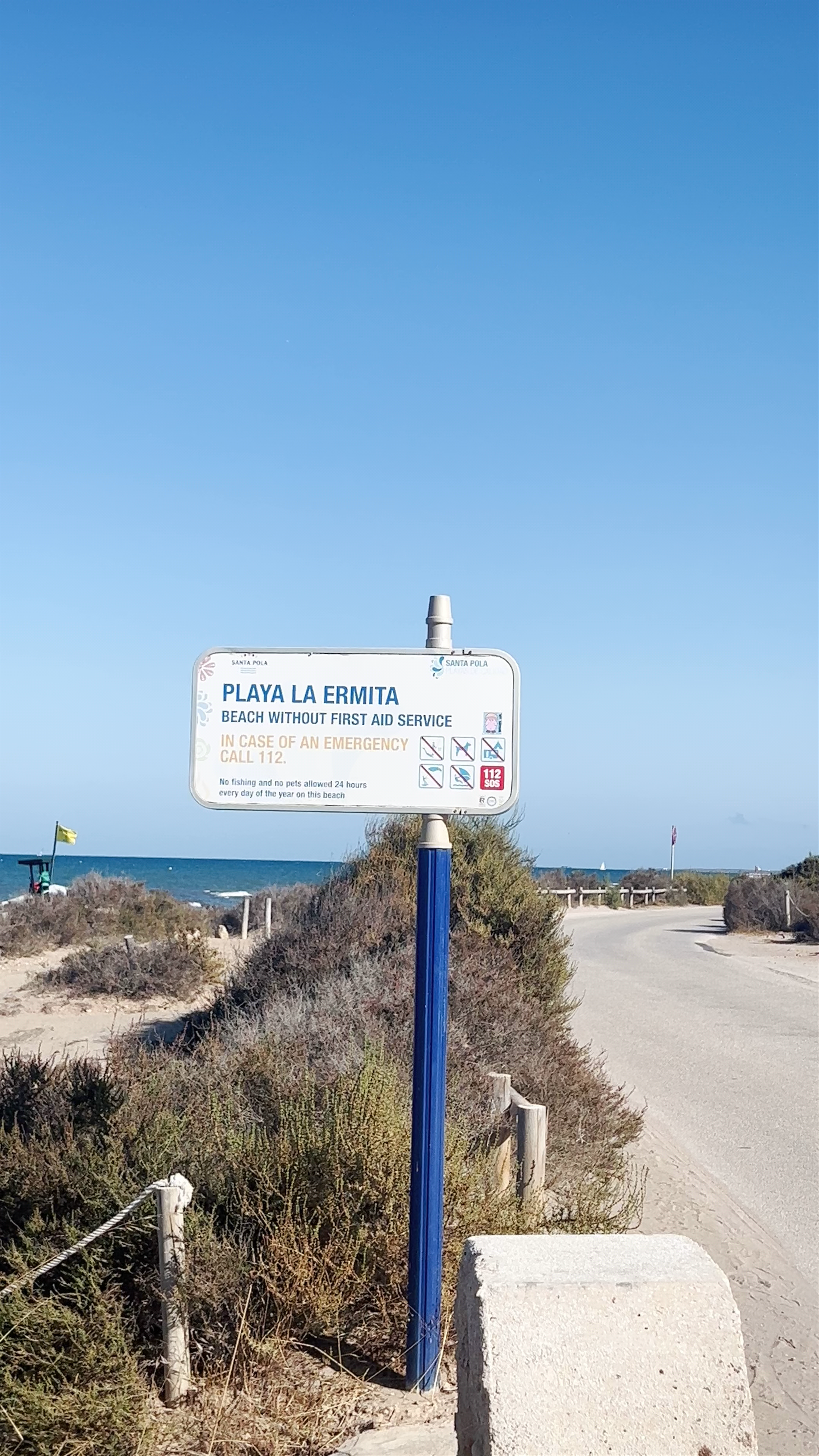 Playa La Ermita: Serene Coastal Escape in Santa Pola del Este, Spain