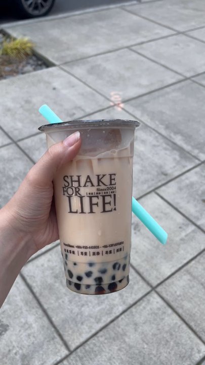 Ding Tea Williams - Classic milk tea with boba hits every time. - Bubble Tea Near Me - Portland, Oregon