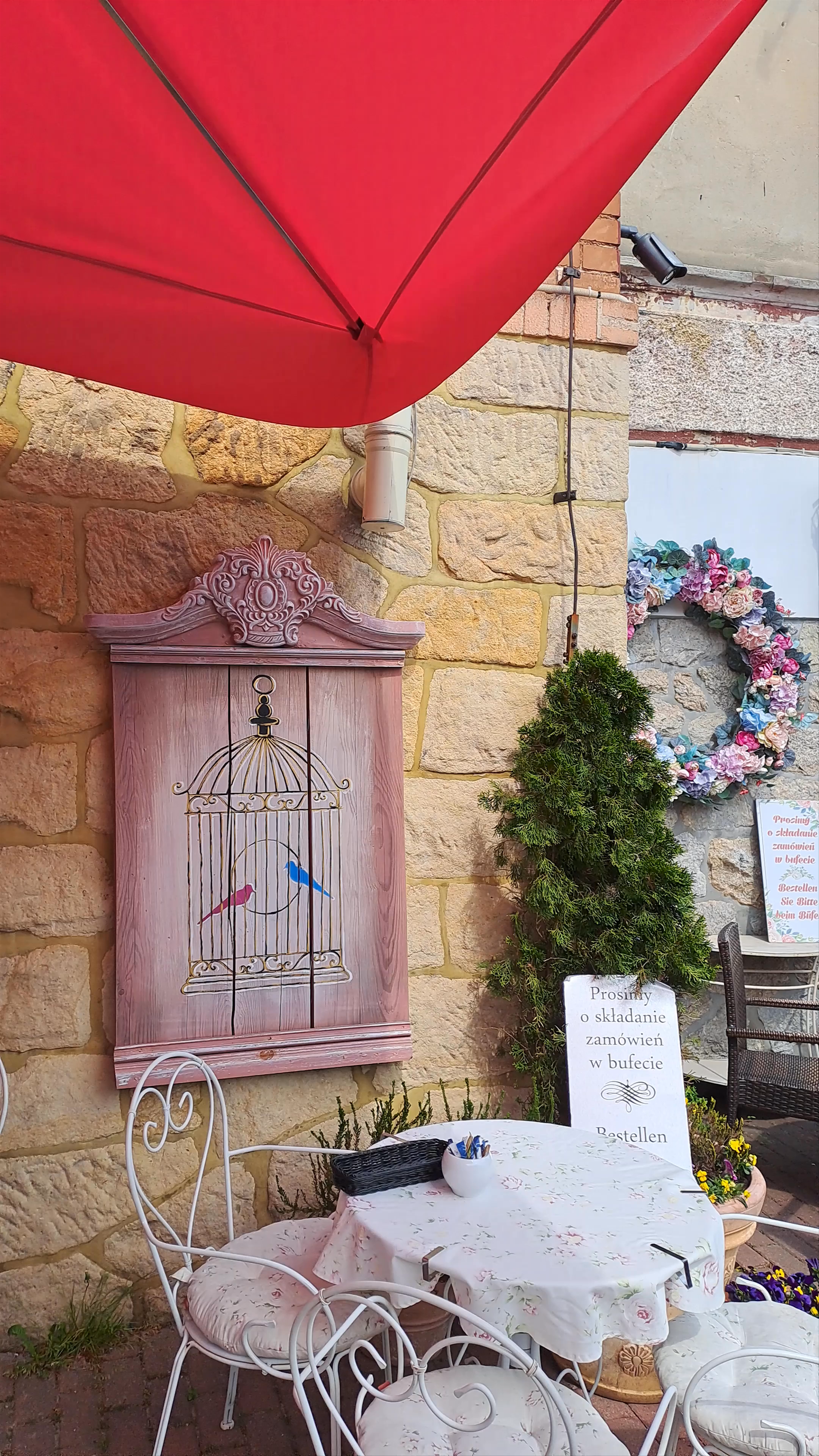 Exclusive Caffe Monika