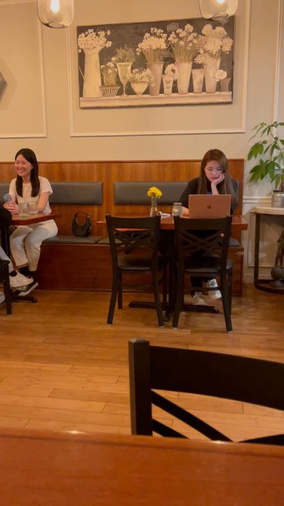 Saigon Fusion - Ambiance in the restaurant - Vietnamese Near Me - Boston, Massachusetts