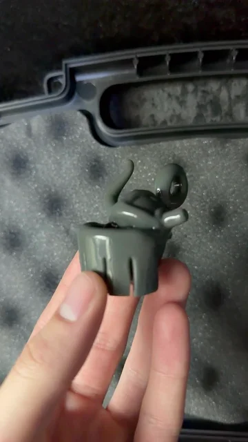 Preview pic of Green forest glass emeth pendy