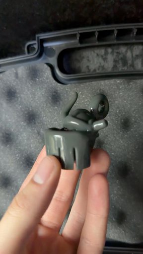 Preview pic of Green forest glass emeth pendy