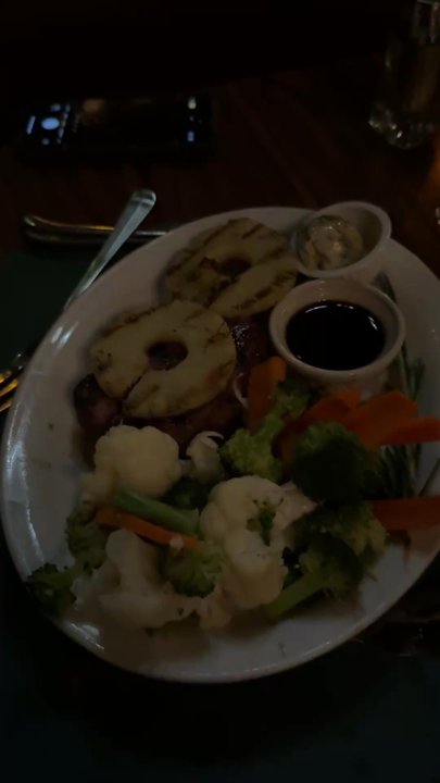 Captains Anchorage - Teriyaki Top Sirloin 10 Oz, Sautéed Fresh Mushrooms, 12 Oz Prime Rib (flip flopped) - Seafood Near Me - Big Bear Lake, California