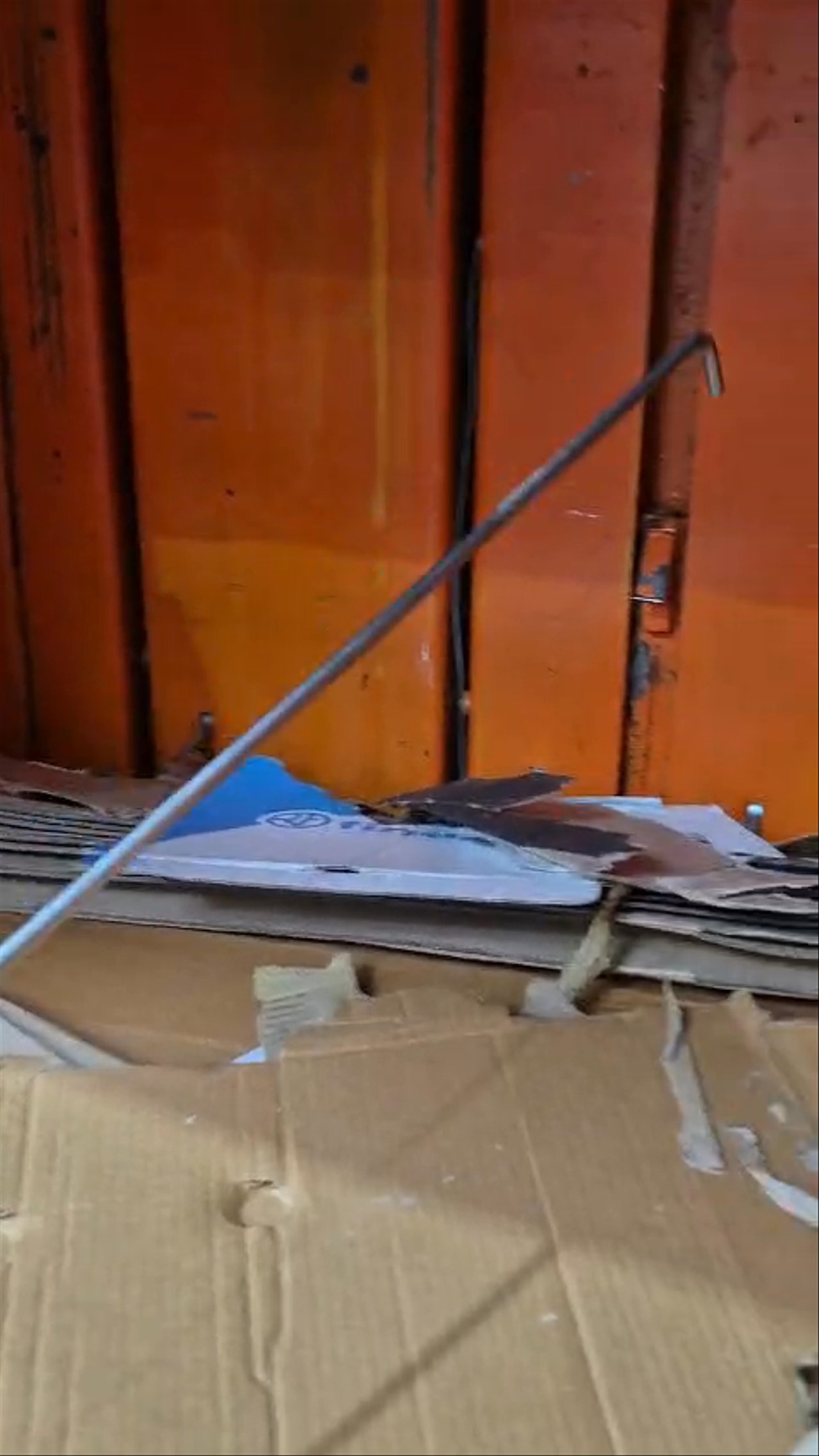 Step 18: Open upper loading door